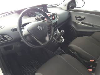 LANCIA Ypsilon usata, con Autoradio