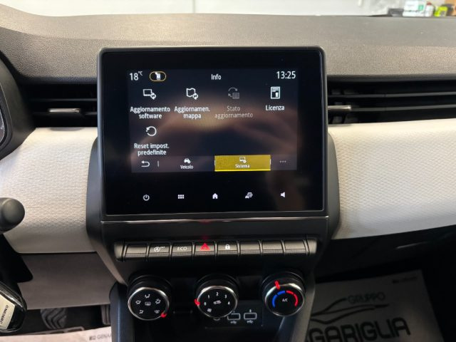 RENAULT Clio usata, con Volante in pelle