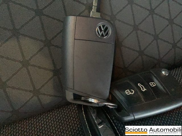 VOLKSWAGEN T-Cross usata, con Frenata d