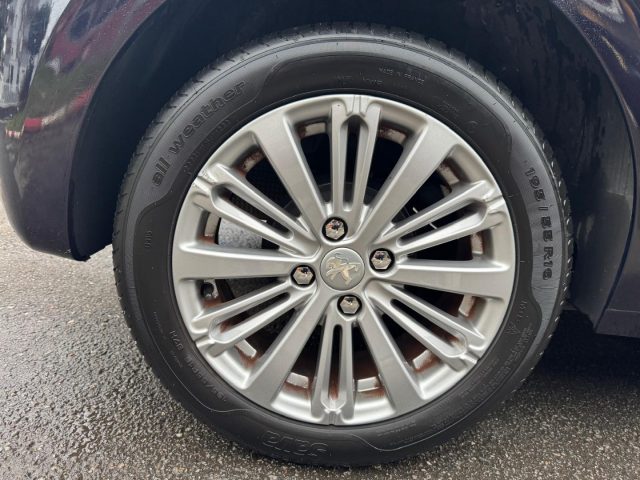 PEUGEOT 208 usata, con Volante multifunzione
