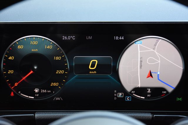 MERCEDES-BENZ GLA 200 usata, con Controllo trazione