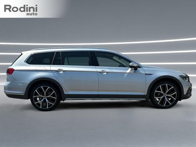 VOLKSWAGEN Passat Alltrack usata, con Airbag laterali