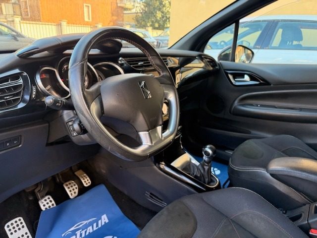 DS AUTOMOBILES DS 3 usata, con Boardcomputer