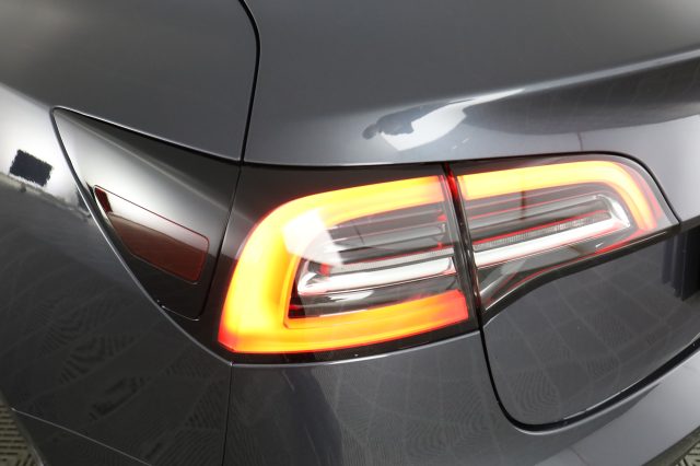 TESLA Model 3 usata 9