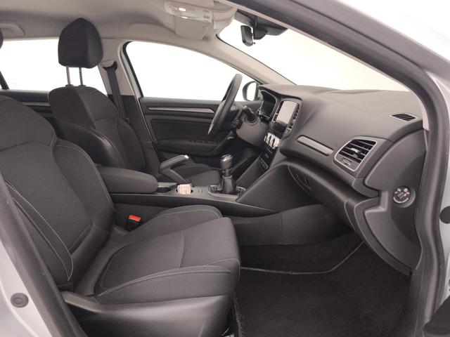 RENAULT Megane usata, con Sensori di parcheggio anteriori