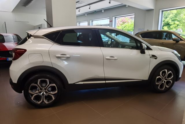 RENAULT Captur usata, con Autoradio