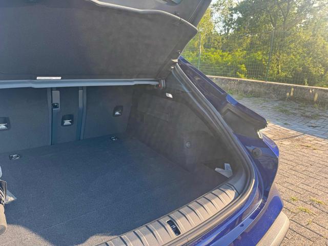 PORSCHE Taycan usata, con Servosterzo