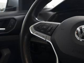 VOLKSWAGEN T-Cross usata, con USB