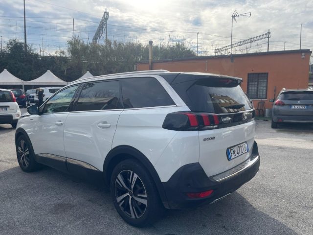 PEUGEOT 5008 usata, con Cerchi in lega