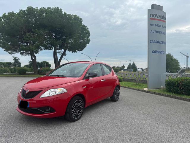 LANCIA Ypsilon usata, con ABS