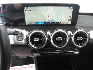 MERCEDES-BENZ GLB 200 usata, con Controllo elettronico della corsia