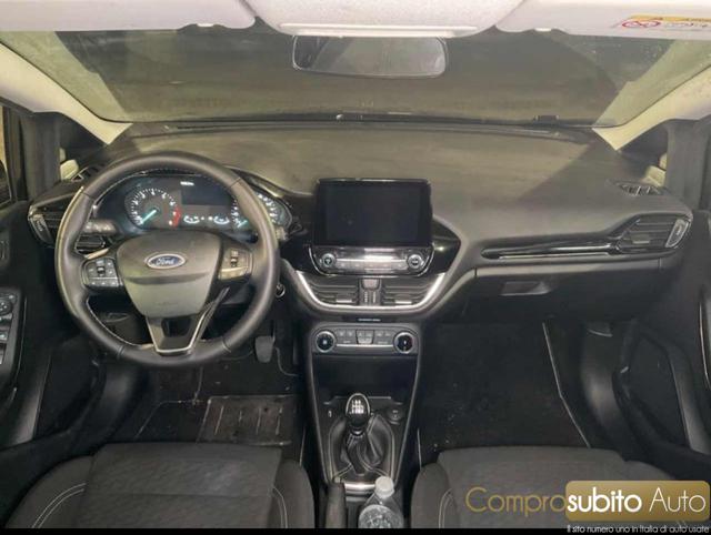 FORD Fiesta usata, con Autoradio