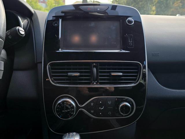 RENAULT Clio usata, con USB