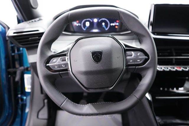 PEUGEOT 2008 usata, con Sistema di navigazione