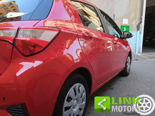 TOYOTA Yaris usata 32
