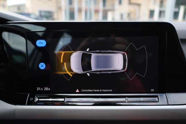 VOLKSWAGEN Golf Variant usata 143