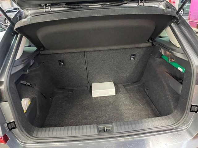 SKODA Kamiq usata, con Autoradio