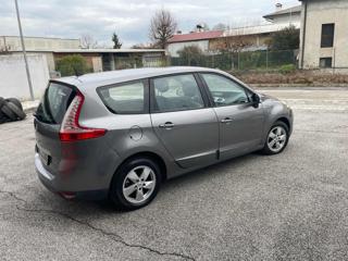RENAULT Scenic usata, con Autoradio