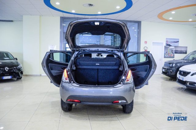 LANCIA Ypsilon usata, con Volante in pelle