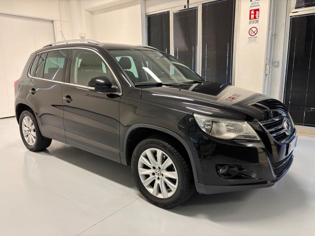 VOLKSWAGEN Tiguan usata, con Airbag laterali