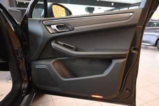 PORSCHE Macan usata 57