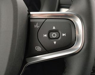 VOLVO XC40 usata, con Volante in pelle