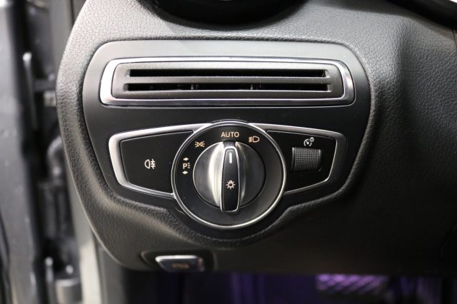 MERCEDES-BENZ C 220 usata, con Sistema di navigazione
