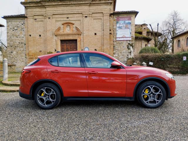 ALFA ROMEO Stelvio usata, con Cerchi in lega
