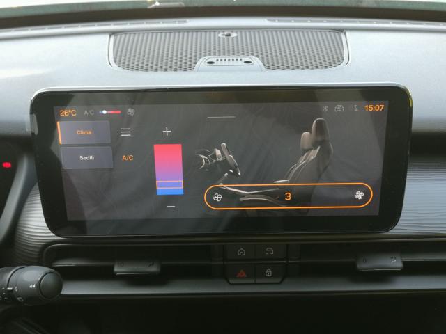 JEEP Avenger usata, con USB