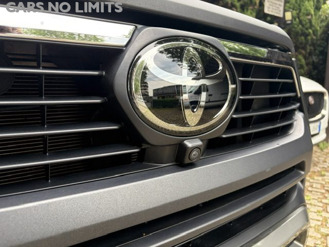 TOYOTA Hilux usata 26