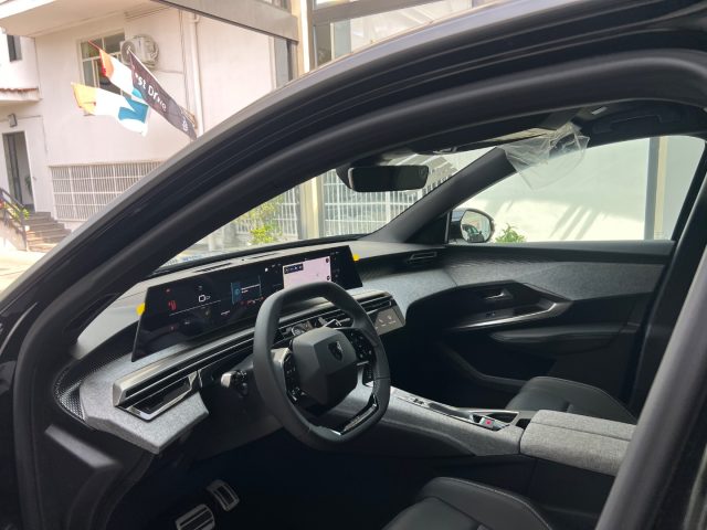 PEUGEOT 3008 usata, con Telecamera per parcheggio assistito