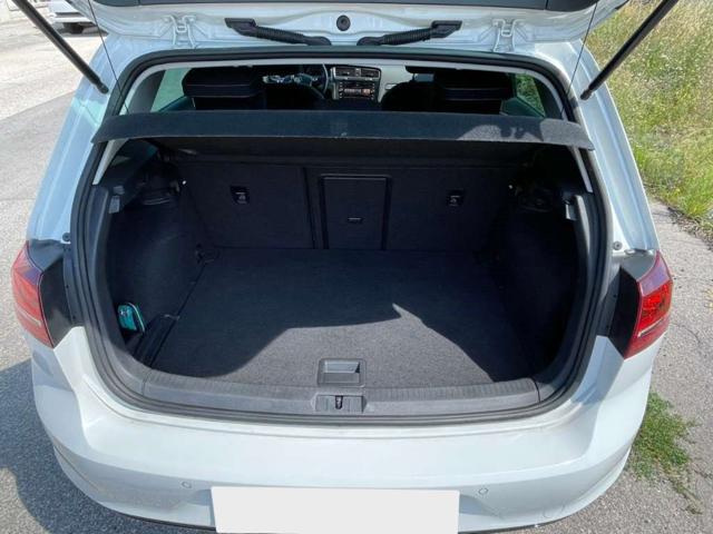 VOLKSWAGEN Golf usata, con Autoradio
