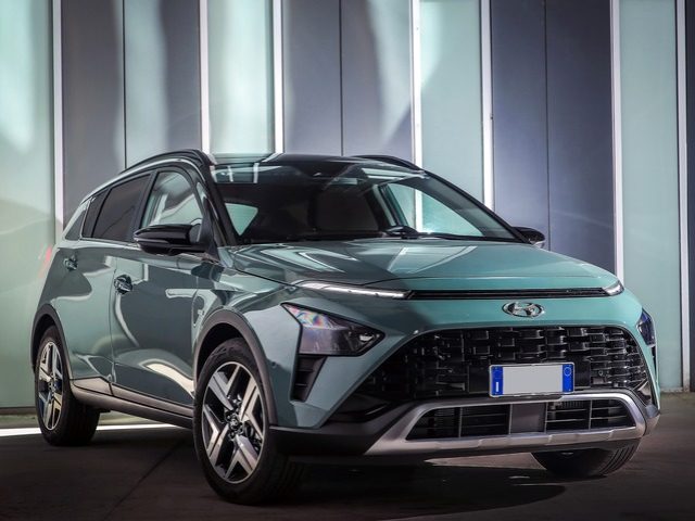 HYUNDAI Bayon usata, con ABS