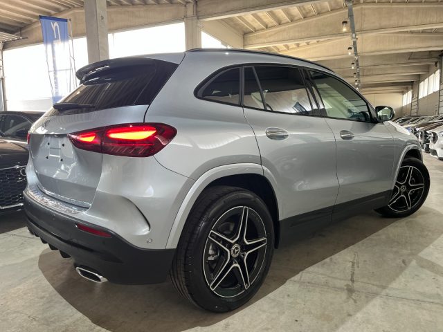 MERCEDES-BENZ GLA 200 usata, con Cerchi in lega