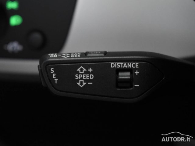 AUDI A4 usata, con Volante multifunzione