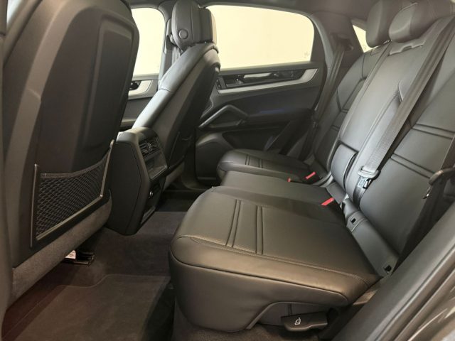 PORSCHE Cayenne usata, con Sistema di navigazione