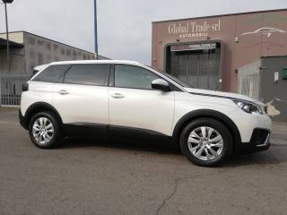 PEUGEOT 5008 usata, con Airbag