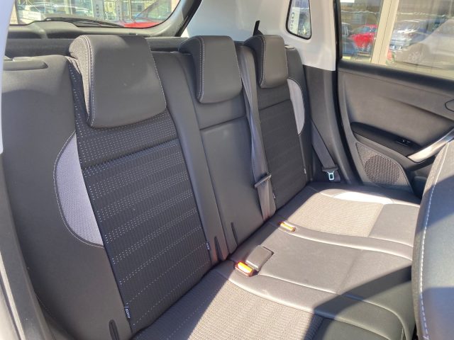PEUGEOT 2008 usata, con Sedile posteriore sdoppiato