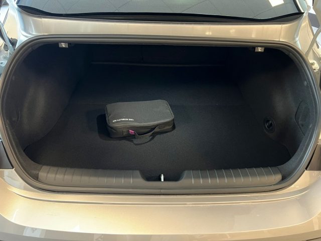 HYUNDAI Ioniq 6 usata, con Luci diurne LED