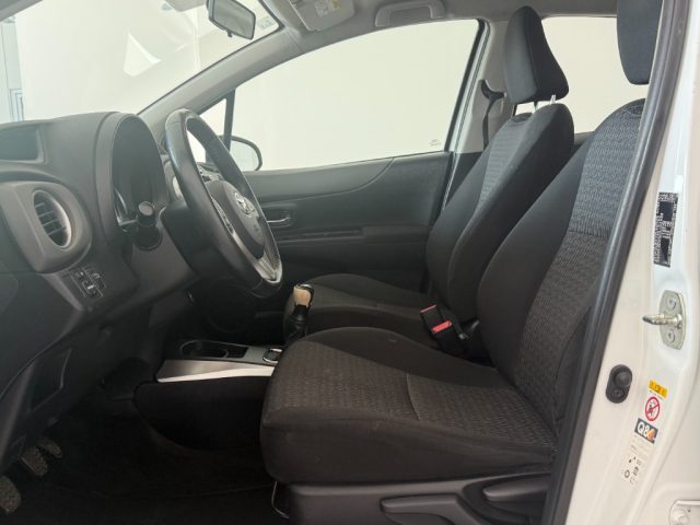 TOYOTA Yaris usata 17