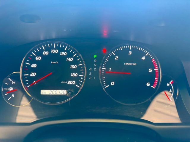 TOYOTA Land Cruiser usata, con Cruise Control
