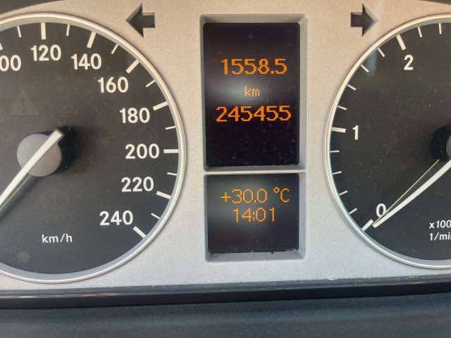 MERCEDES-BENZ B 200 usata, con Controllo automatico clima