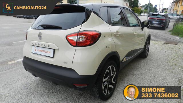 RENAULT Captur usata, con Autoradio