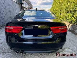 JAGUAR XE usata, con Alzacristalli elettrici