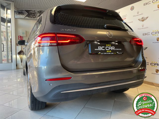 MERCEDES-BENZ B 180 usata, con Specchietti laterali elettrici