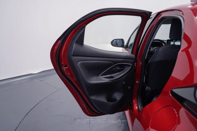 TOYOTA Yaris usata, con Vivavoce
