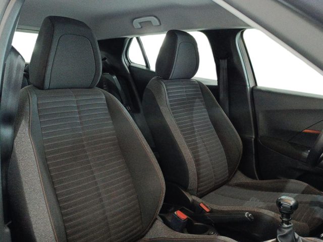 PEUGEOT 2008 usata, con Cruise Control