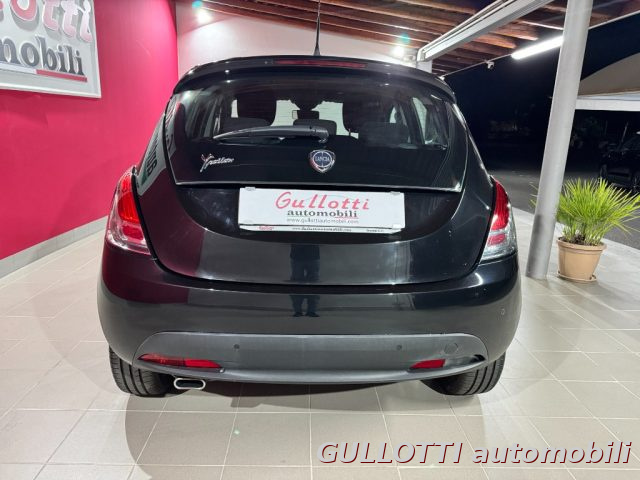 LANCIA Ypsilon usata, con Autoradio