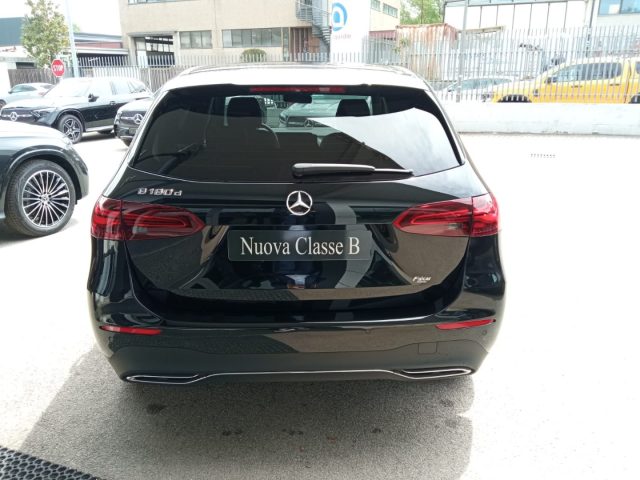 MERCEDES-BENZ B 180 usata, con Autoradio