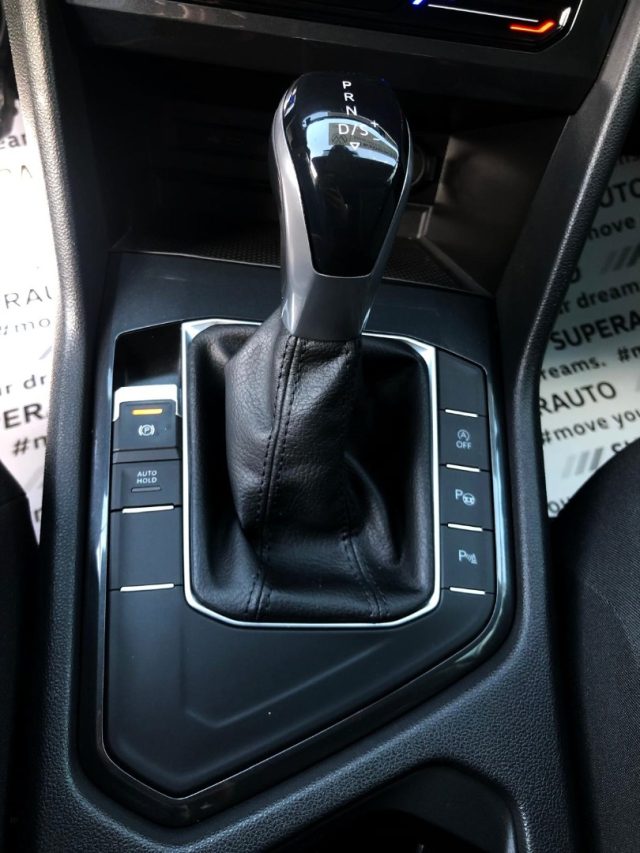 VOLKSWAGEN Tiguan usata, con Sensore di luce